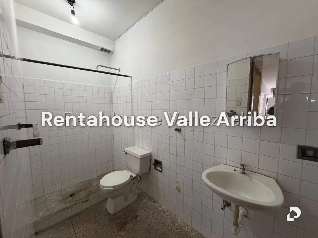 Casa en Catia, Caracas – 27