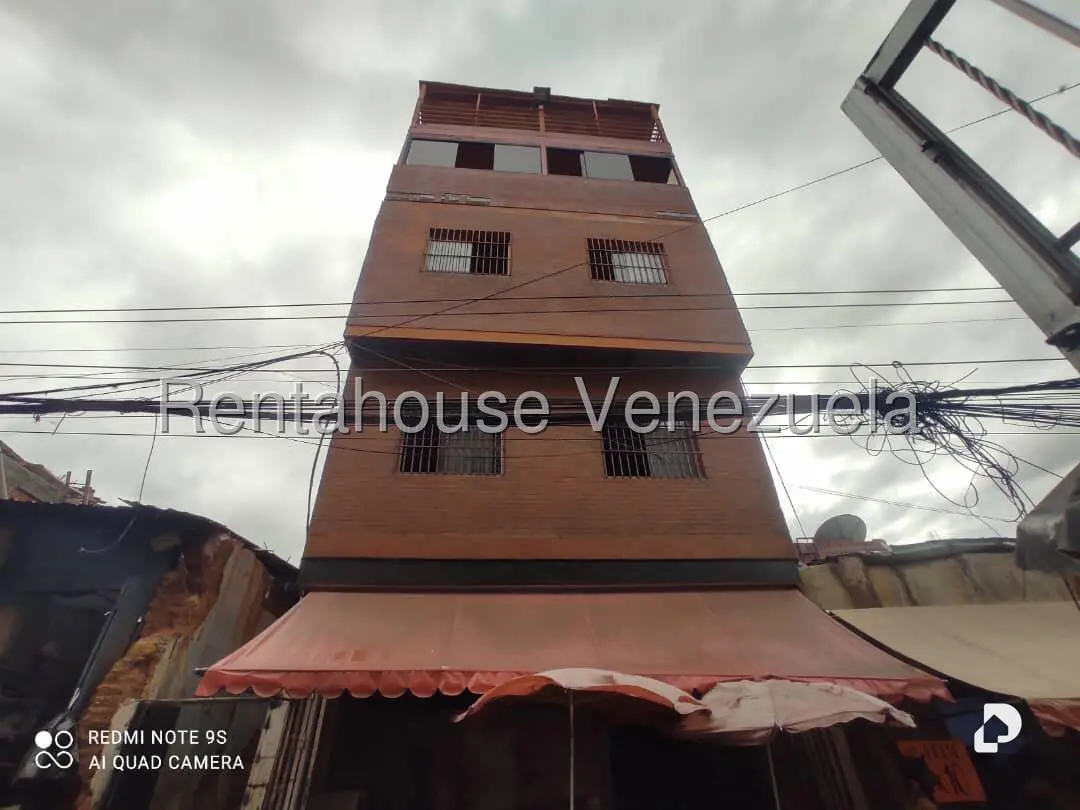 Edificio en Petare, Caracas