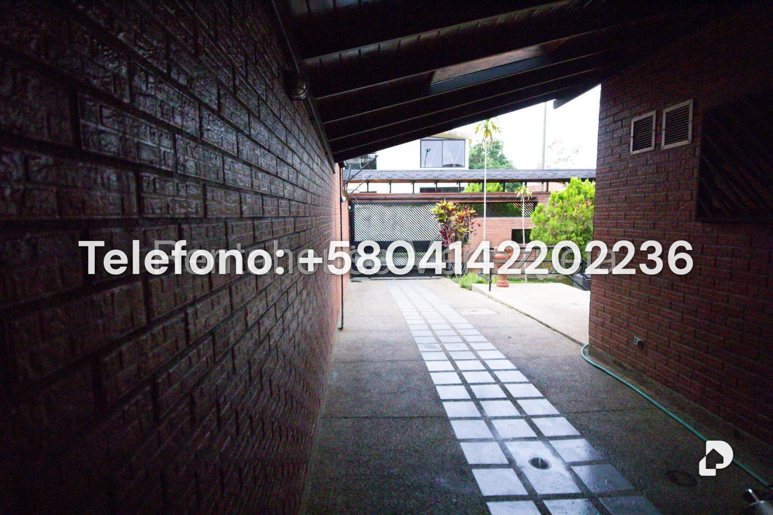 Casa en Lomas de La Lagunita, Caracas – 23
