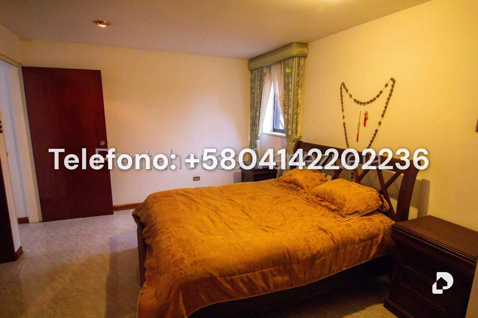 Casa en Lomas de La Lagunita, Caracas – 26