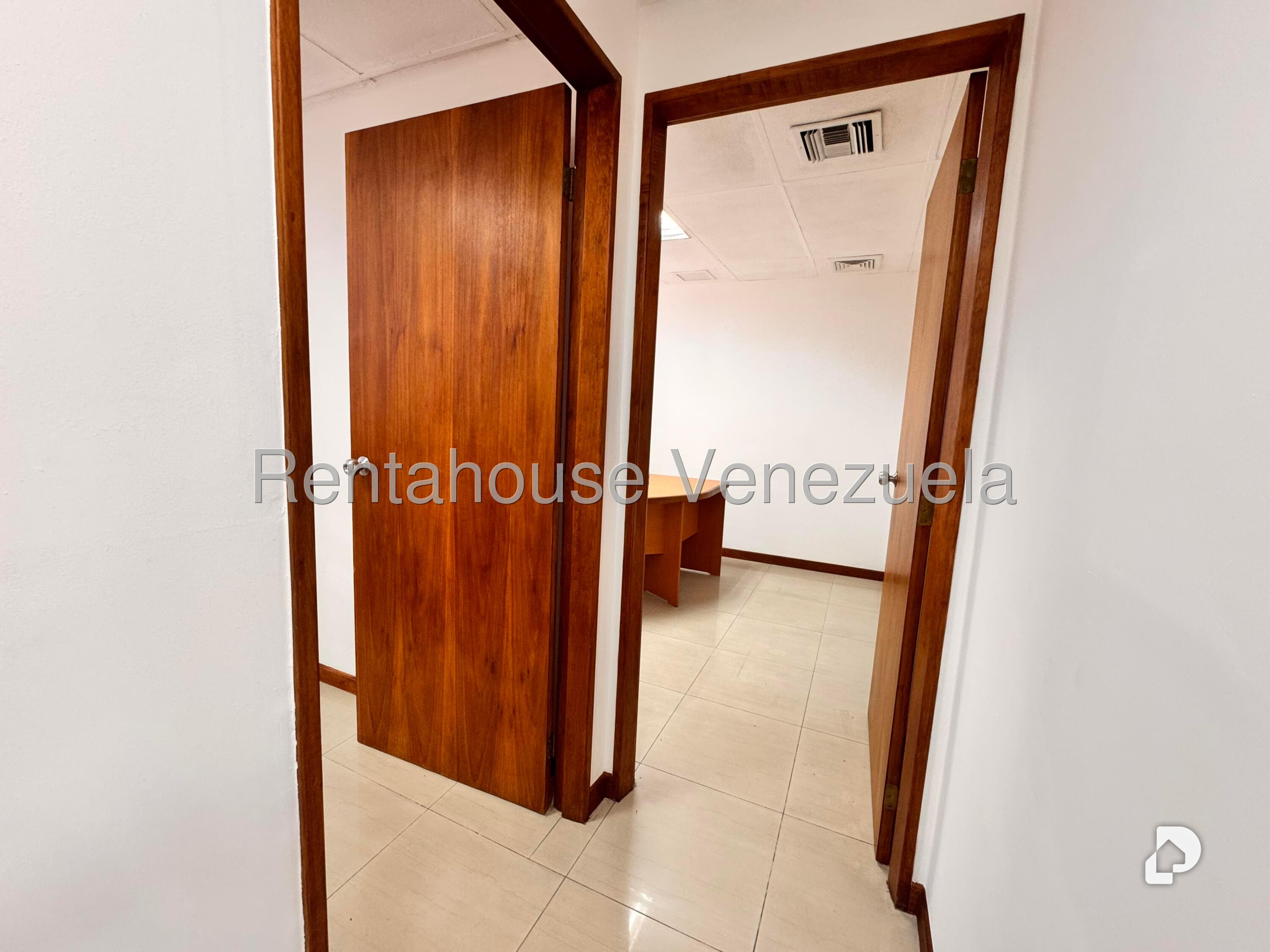Oficina en Chacao, Caracas – 16