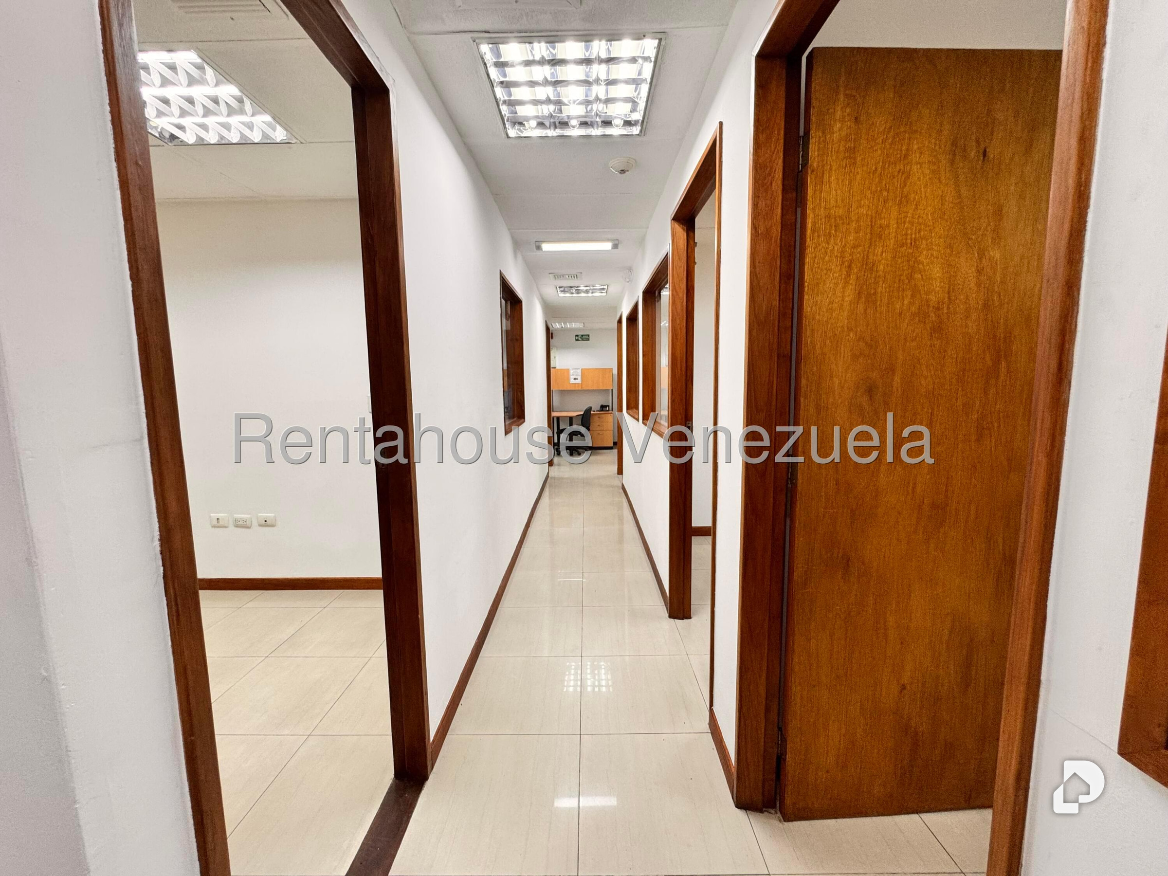 Oficina en Chacao, Caracas – 17