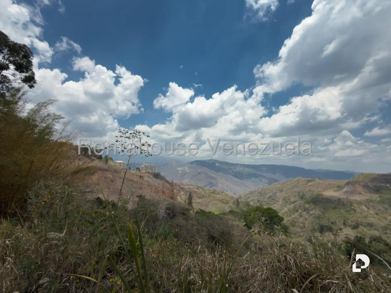 Terreno en La Lagunita Country Club, Caracas – 2