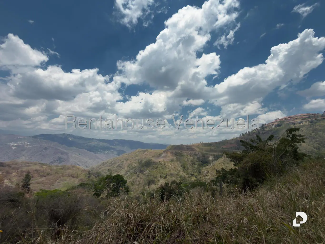 Terreno en La Lagunita Country Club, Caracas – 3