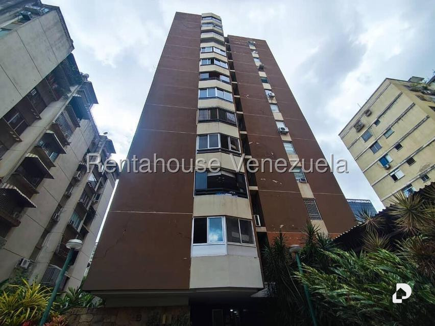 Apartamento en Los Palos Grandes, Caracas – 2