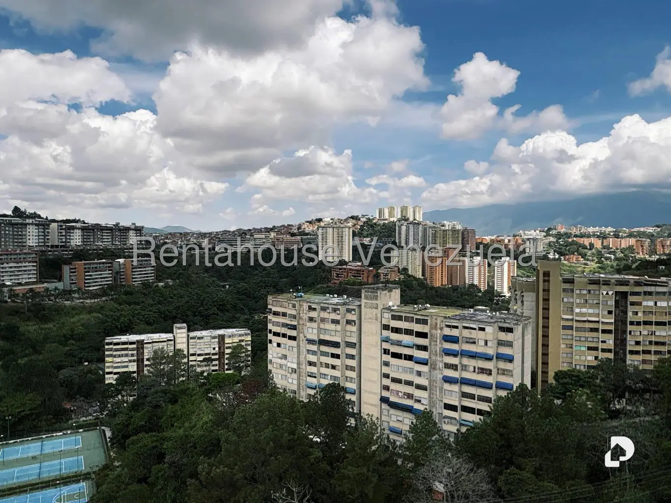 Apartamento en Colinas de La Tahona, Caracas – 18