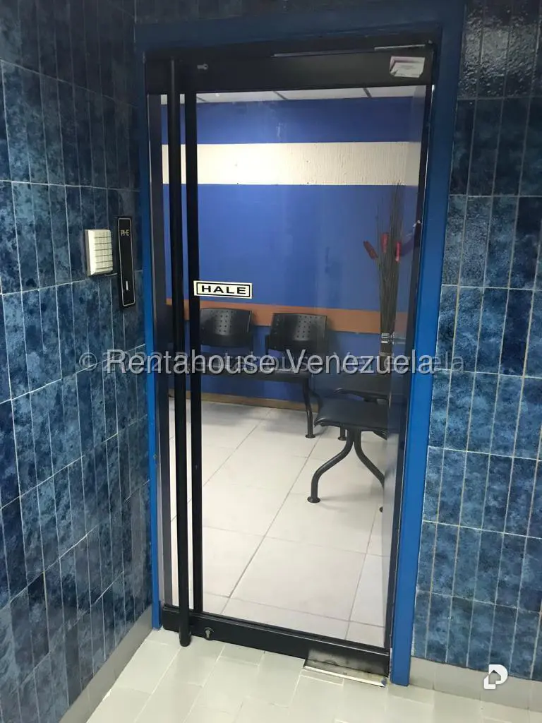 Local comercial en Bello Monte, Caracas – 3