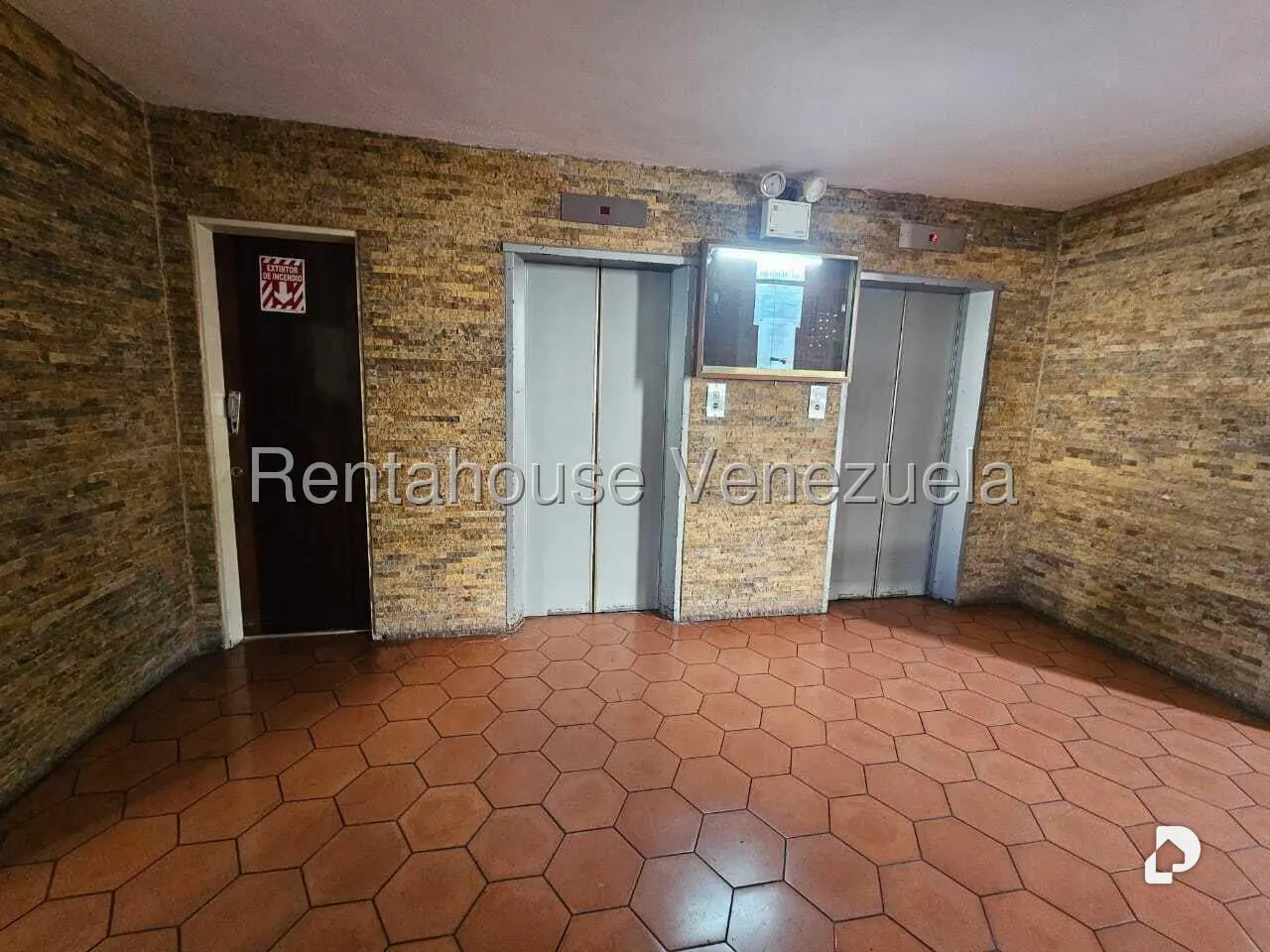 Apartamento en Colinas de La California, Caracas – 20