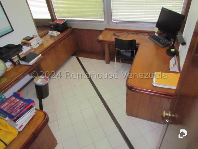 Oficina en Chuao, Caracas – 8
