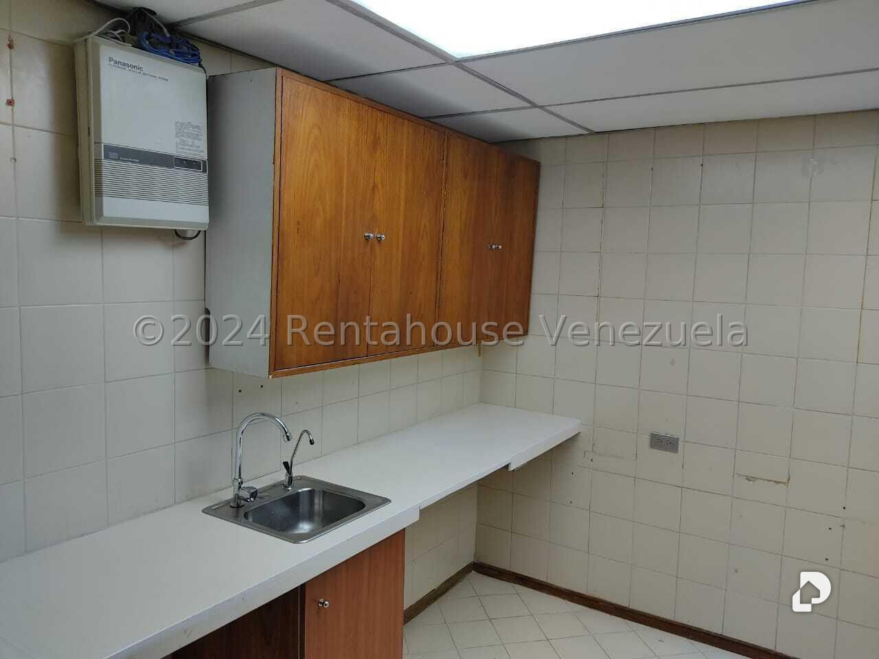Oficina en Chuao, Caracas – 16