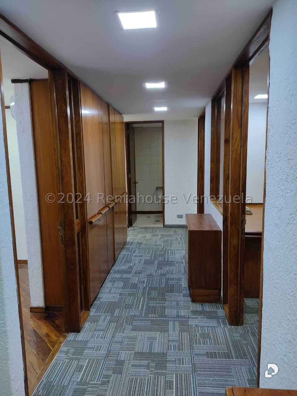 Oficina en Chuao, Caracas – 17