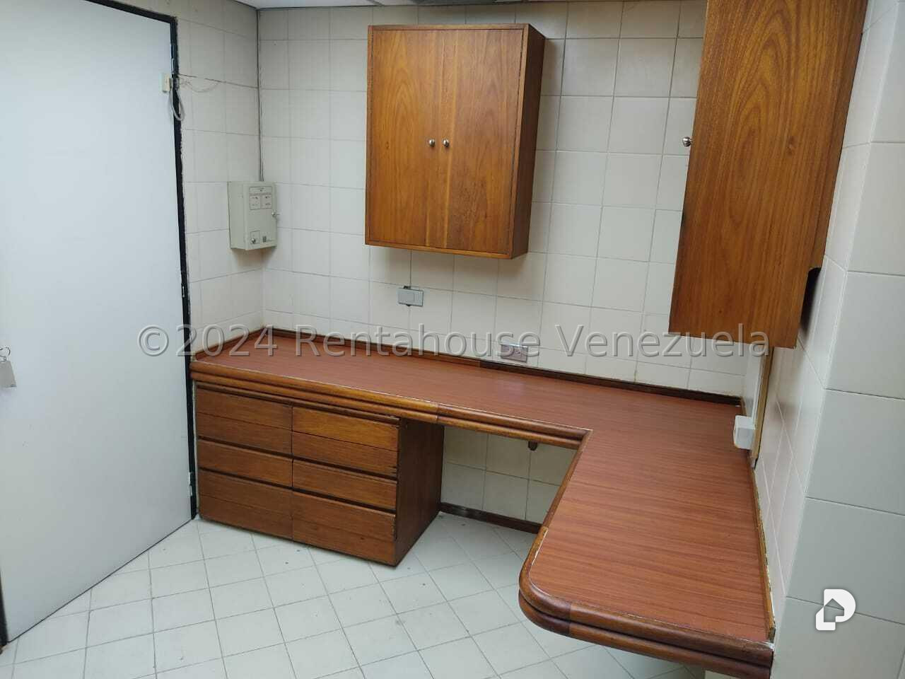Oficina en Chuao, Caracas – 18