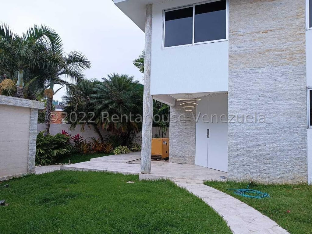 Casa en Altos de Guataparo, Valencia - 1