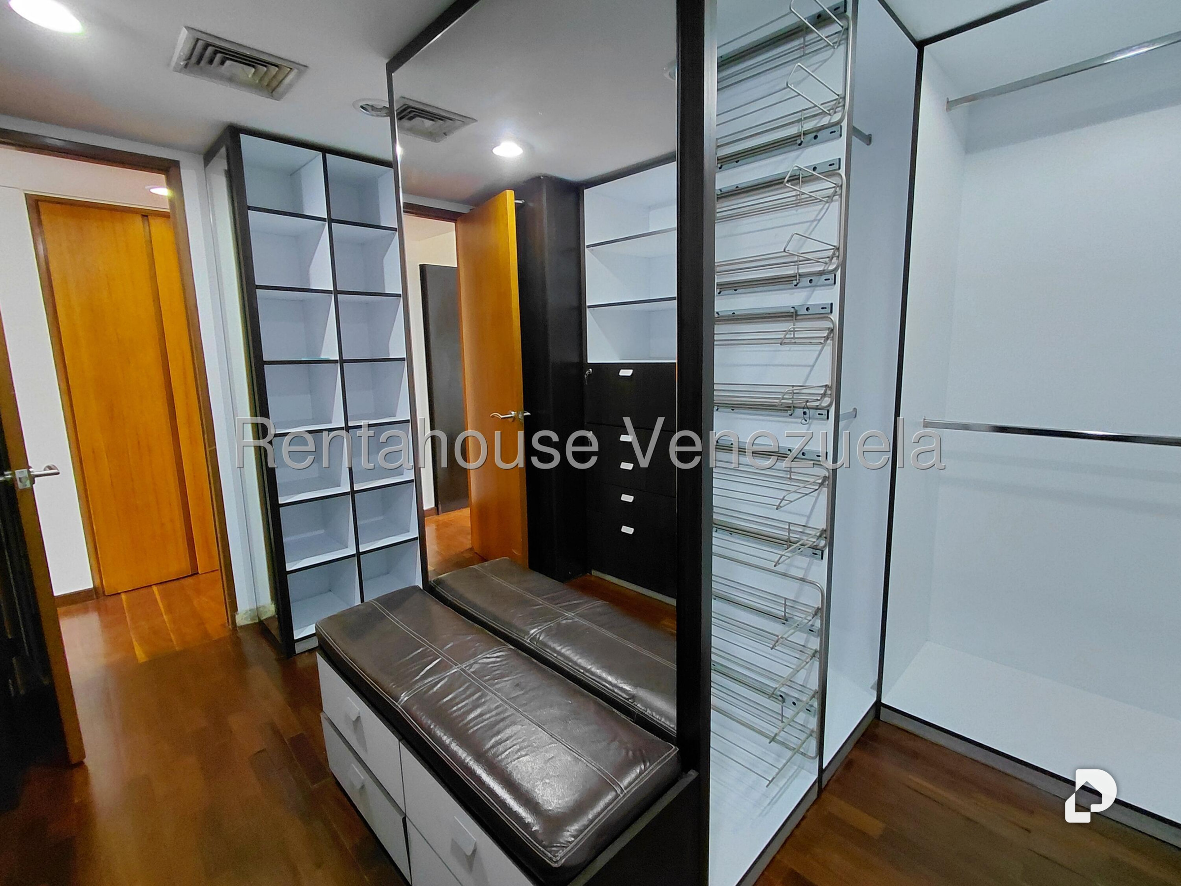 Apartamento en Los Dos Caminos, Caracas – 30