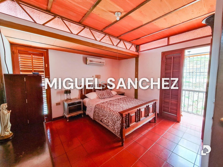 Casa en Prados del Este, Caracas – 14