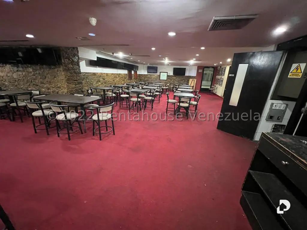 Local comercial en Los Palos Grandes, Caracas – 4