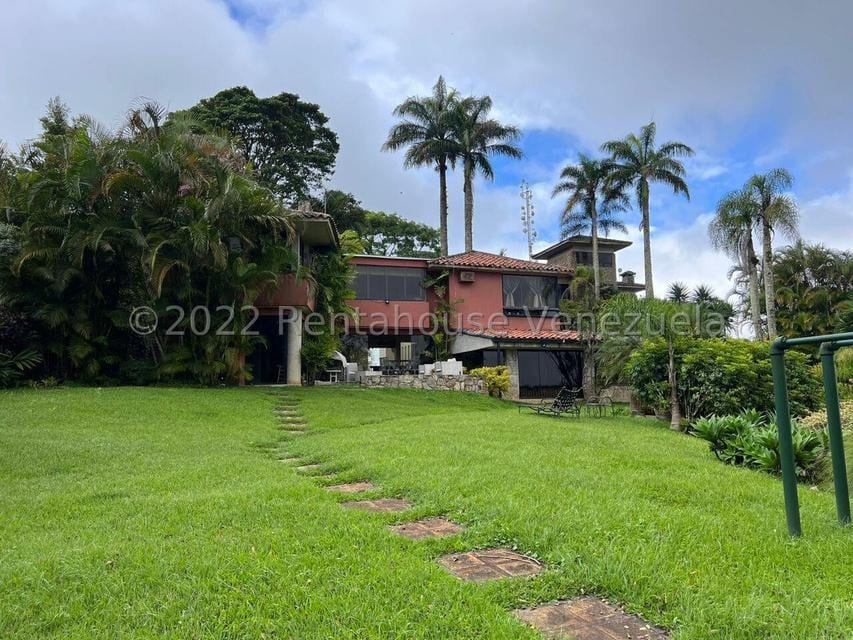 Casa en Avenida Central De La Lagunita, Caracas - 1
