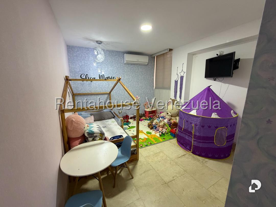 Apartamento en Las Esmeraldas, Caracas