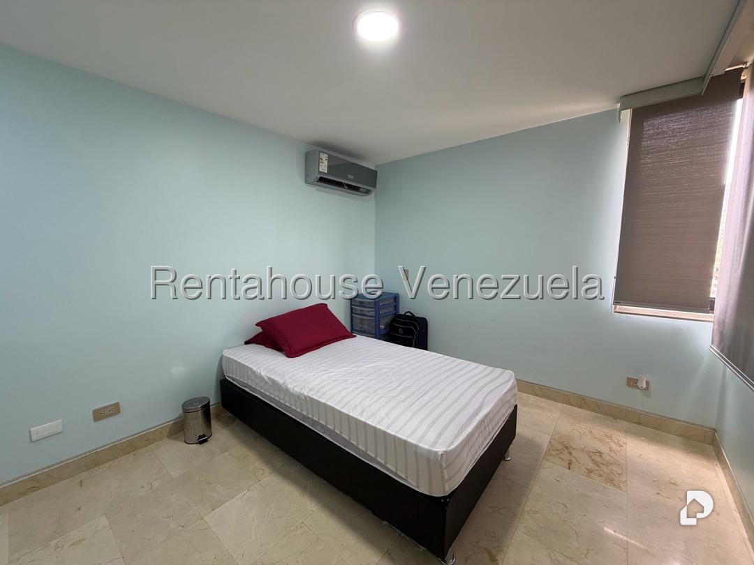 Apartamento en Las Esmeraldas, Caracas