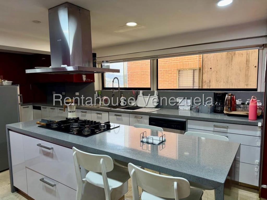 Apartamento en Las Esmeraldas, Caracas - 1