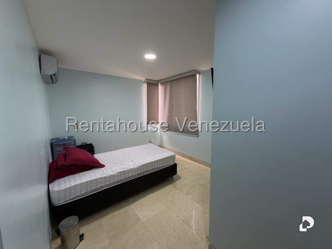 Apartamento en Las Esmeraldas, Caracas