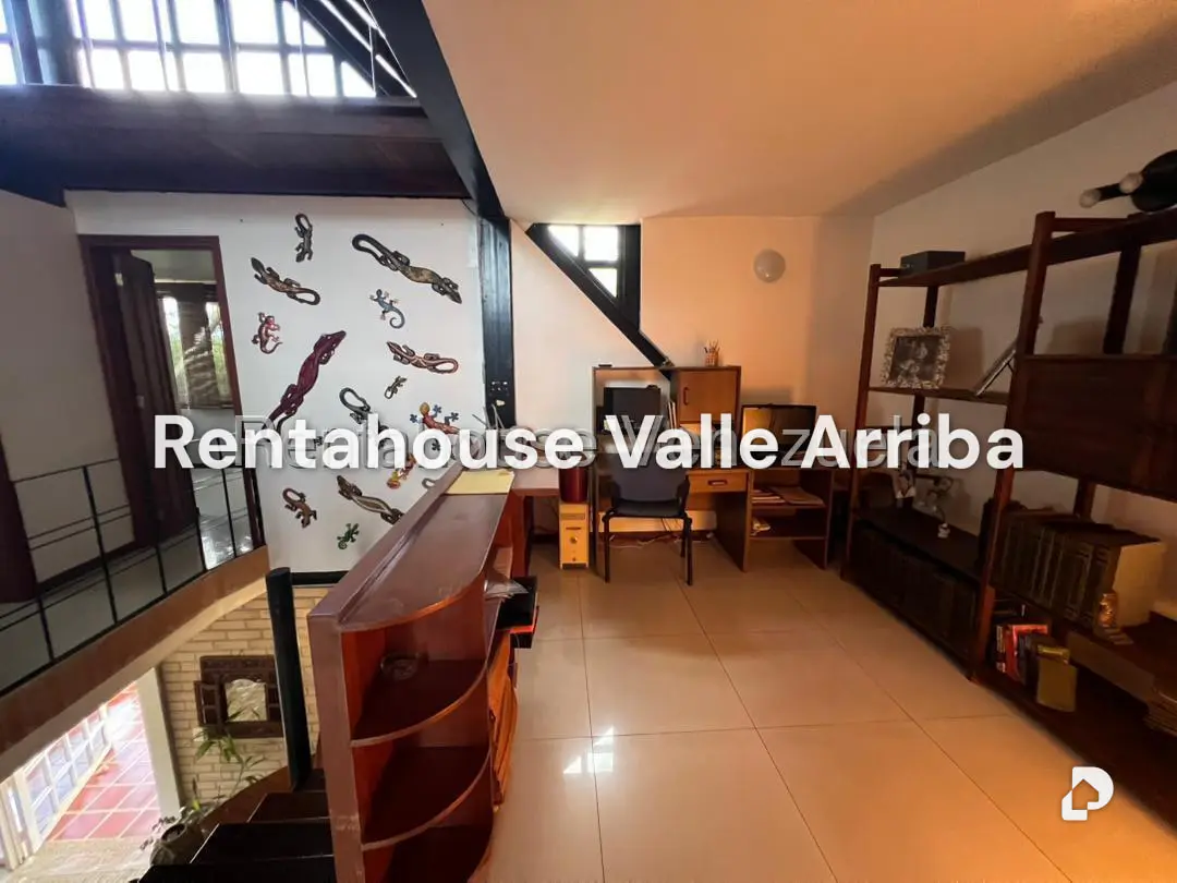Casa en Oripoto, Caracas – 25