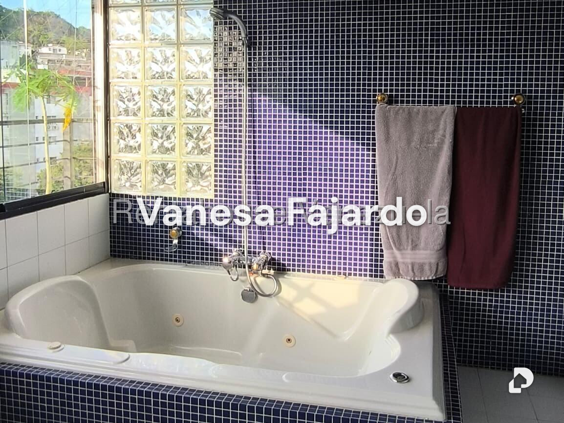 Penthouse en Cumbres de Curumo, Caracas