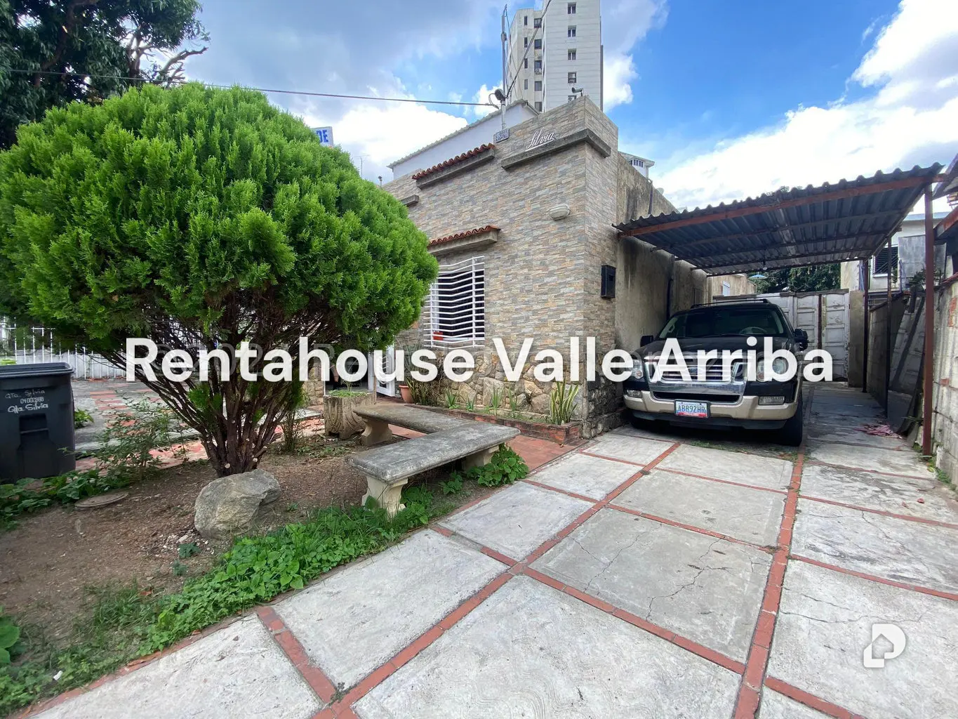 Local comercial en Los Palos Grandes, Caracas – 1