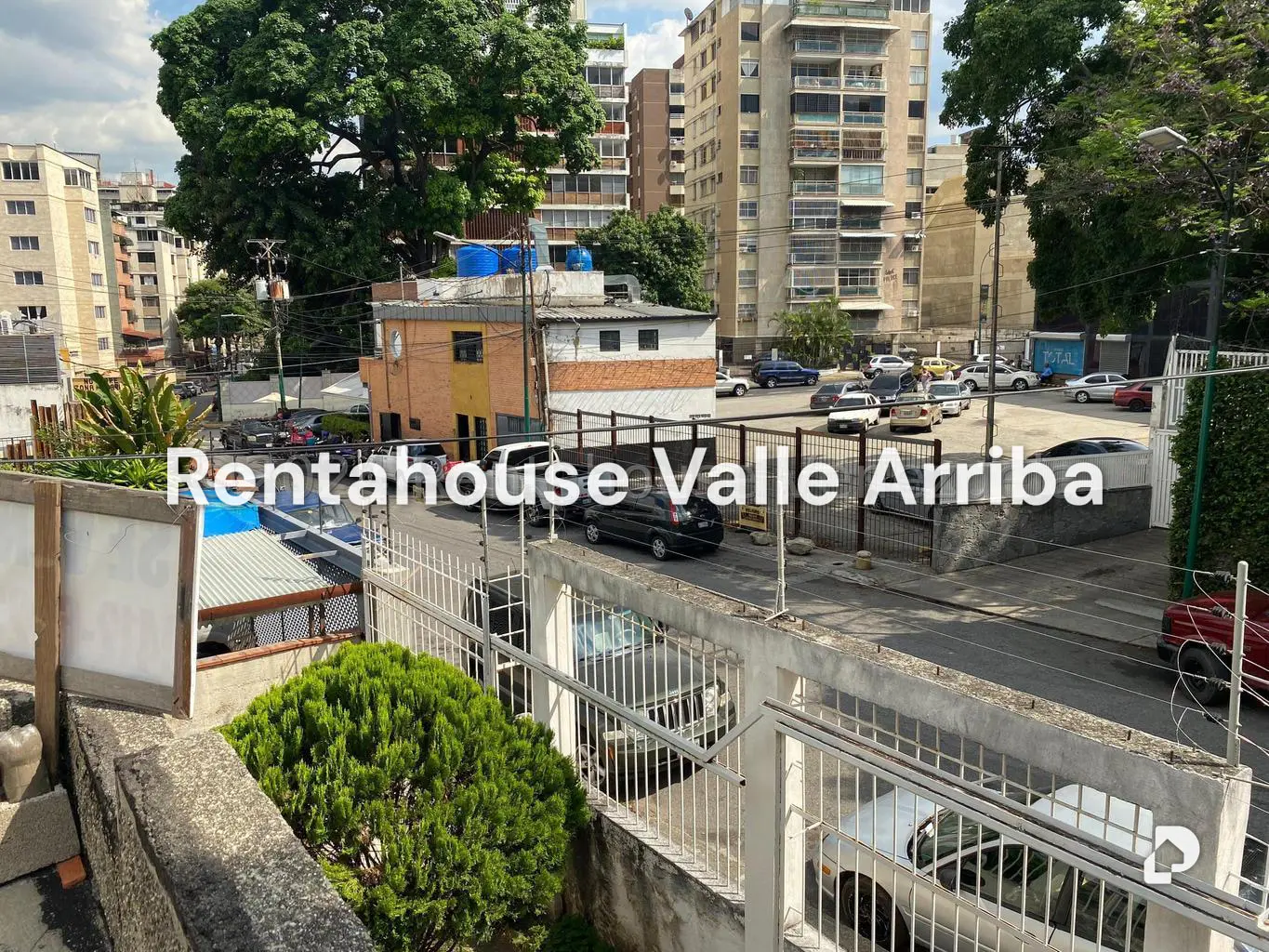 Local comercial en Los Palos Grandes, Caracas – 25