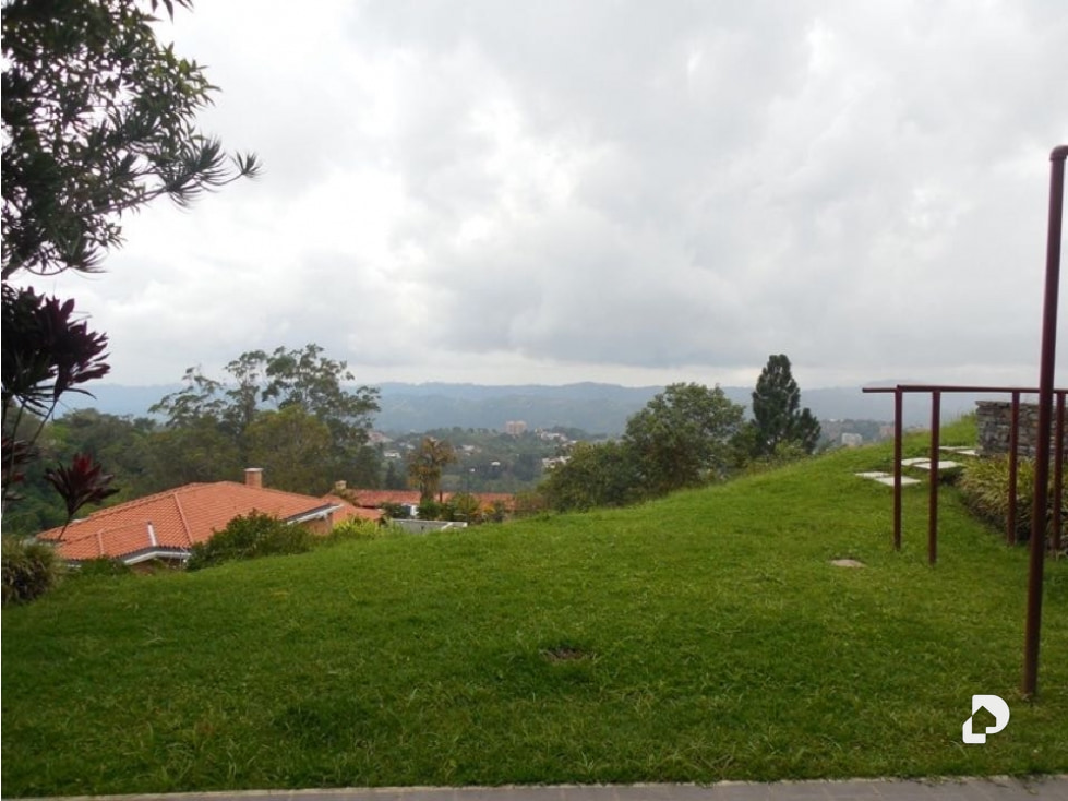 Casa en La Lagunita, Caracas – 13