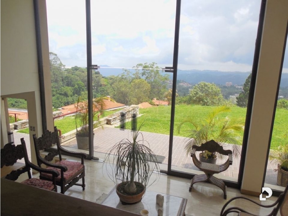Casa en La Lagunita, Caracas – 2