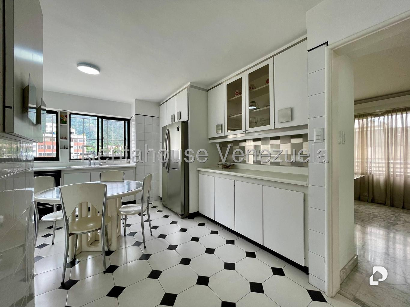 Apartment in La Florida, Caracas – 25