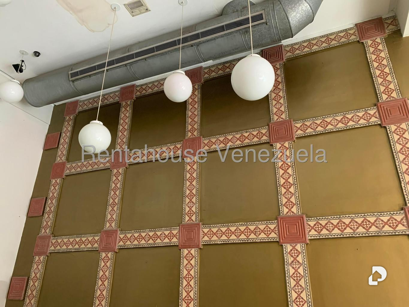 Local comercial en La Castellana, Caracas – 18