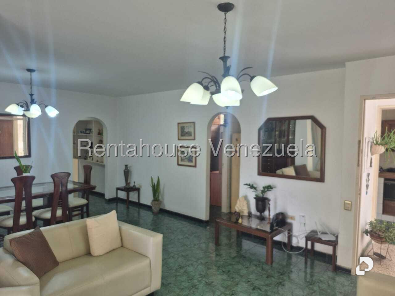 Apartamento en San Bernardino, Caracas – 2