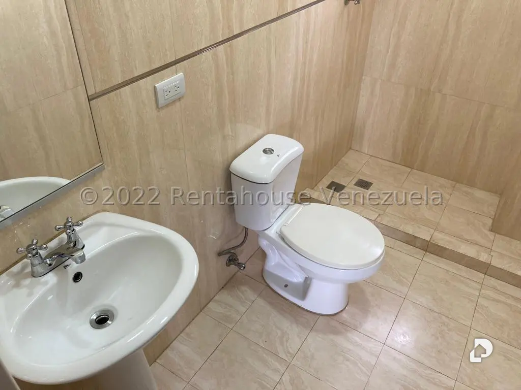 Apartamento en Oripoto, Caracas – 19