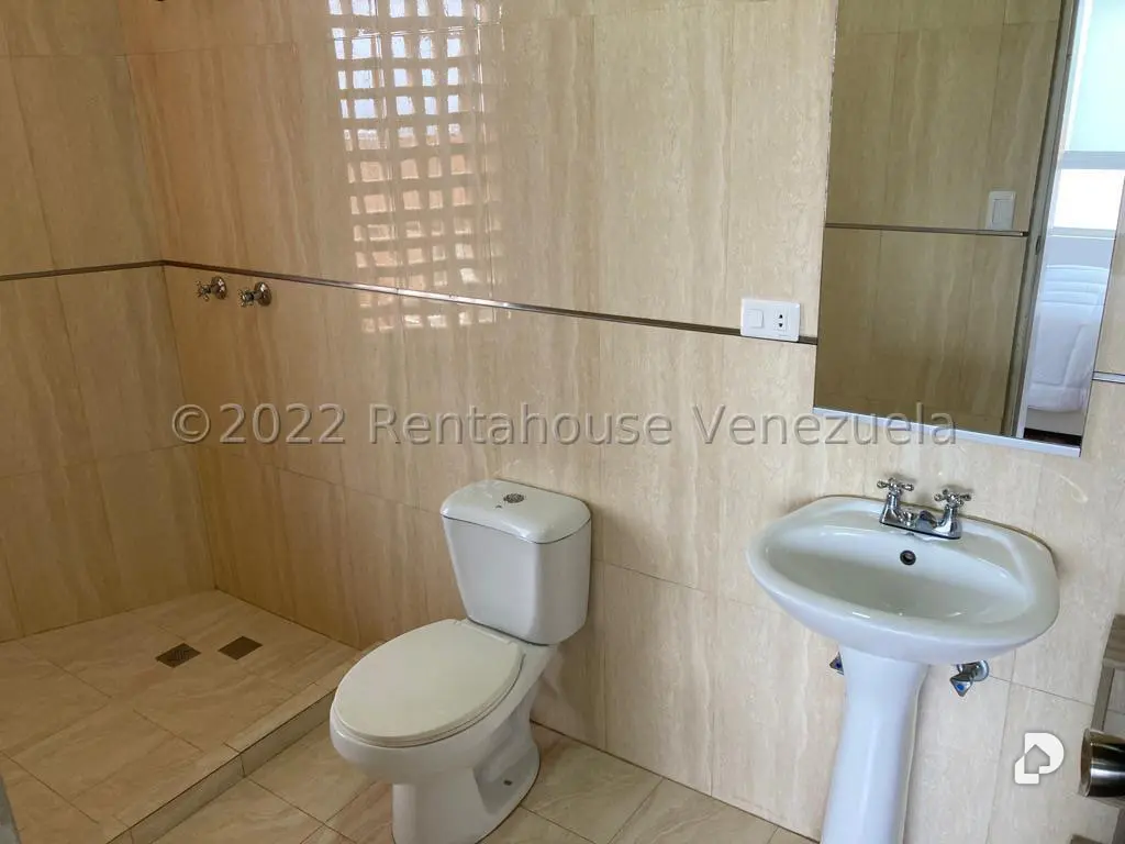 Apartamento en Oripoto, Caracas – 9