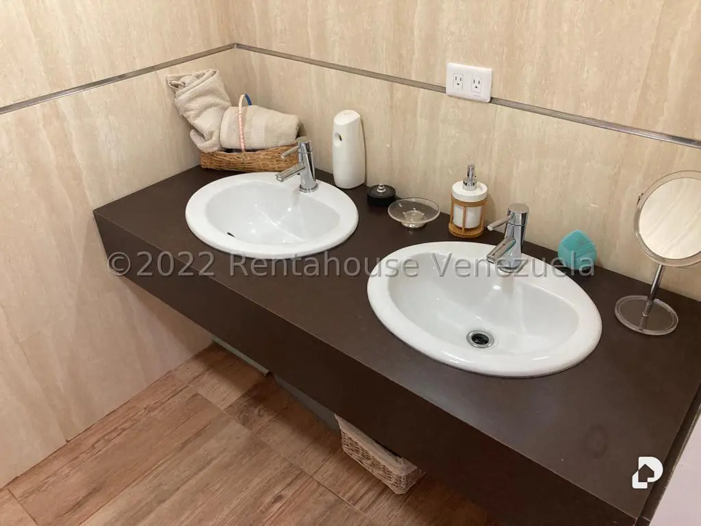 Apartamento en Oripoto, Caracas – 16