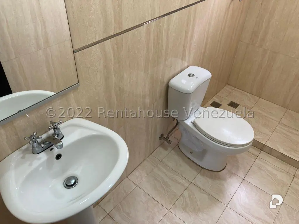 Apartamento en Oripoto, Caracas – 10