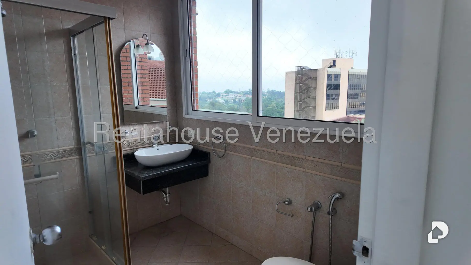 Apartamento en La Lagunita Country Club, Caracas
