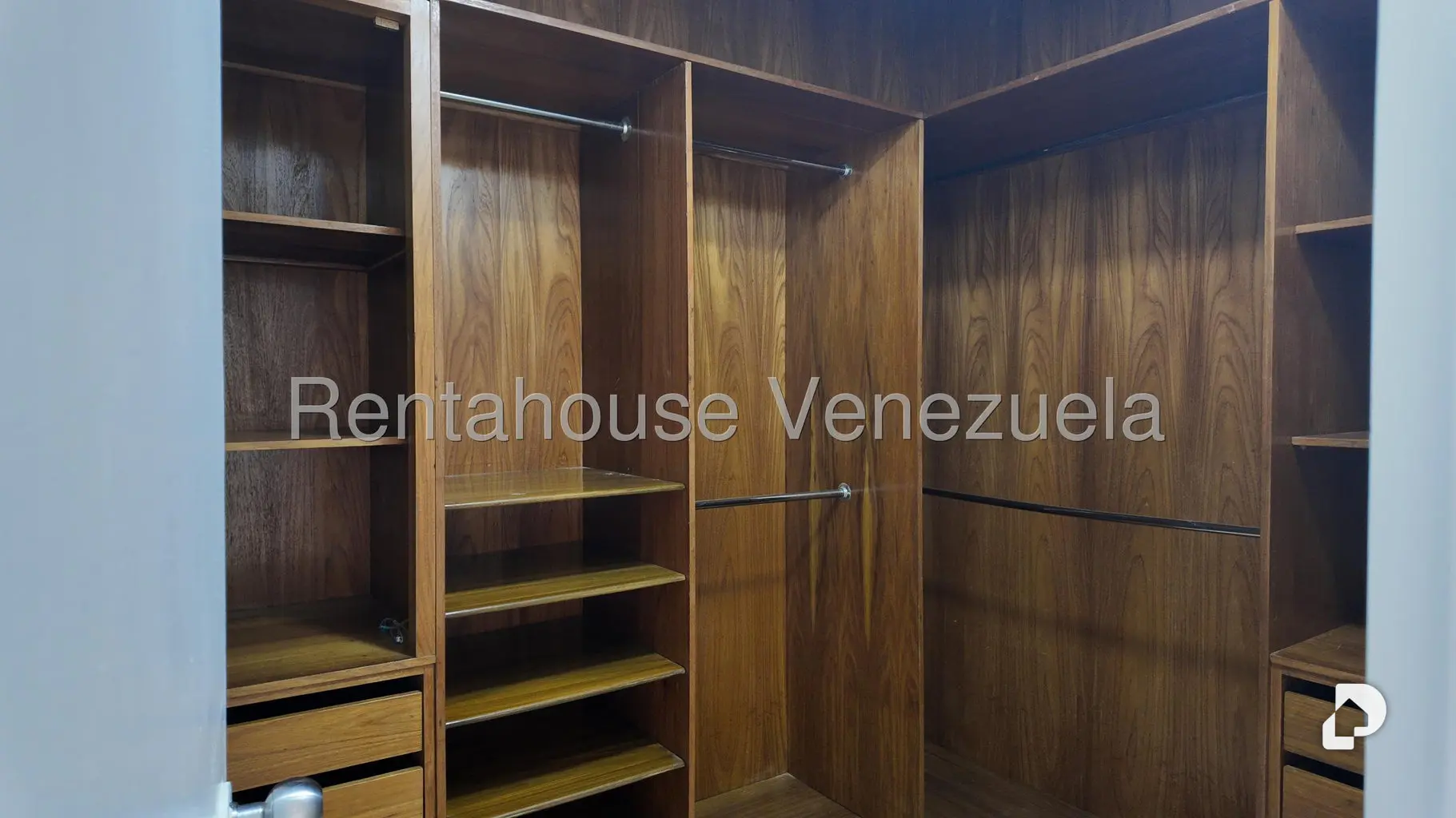 Apartamento en La Lagunita Country Club, Caracas