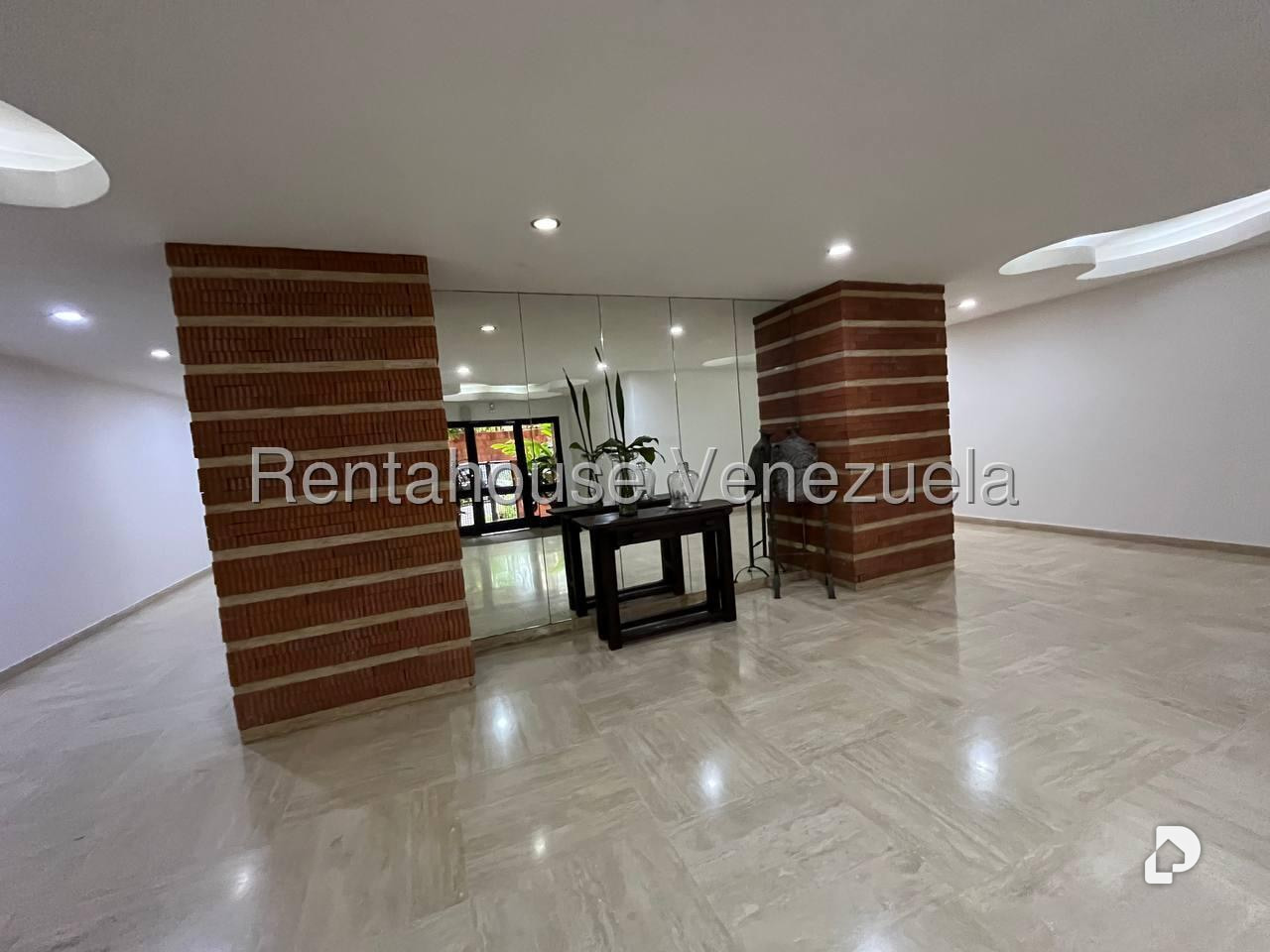 Apartamento en Campo Alegre, Caracas – 24
