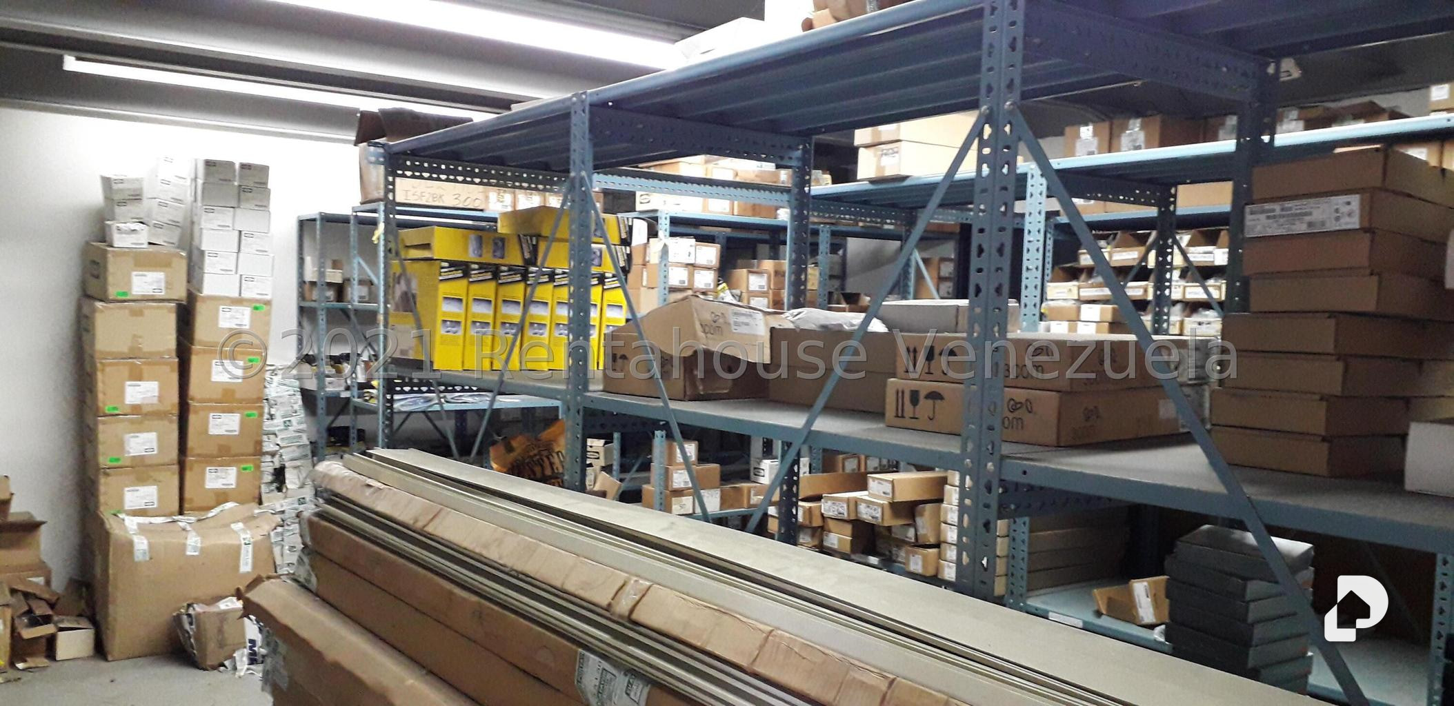 Local comercial en Los Chaguaramos, Caracas – 27