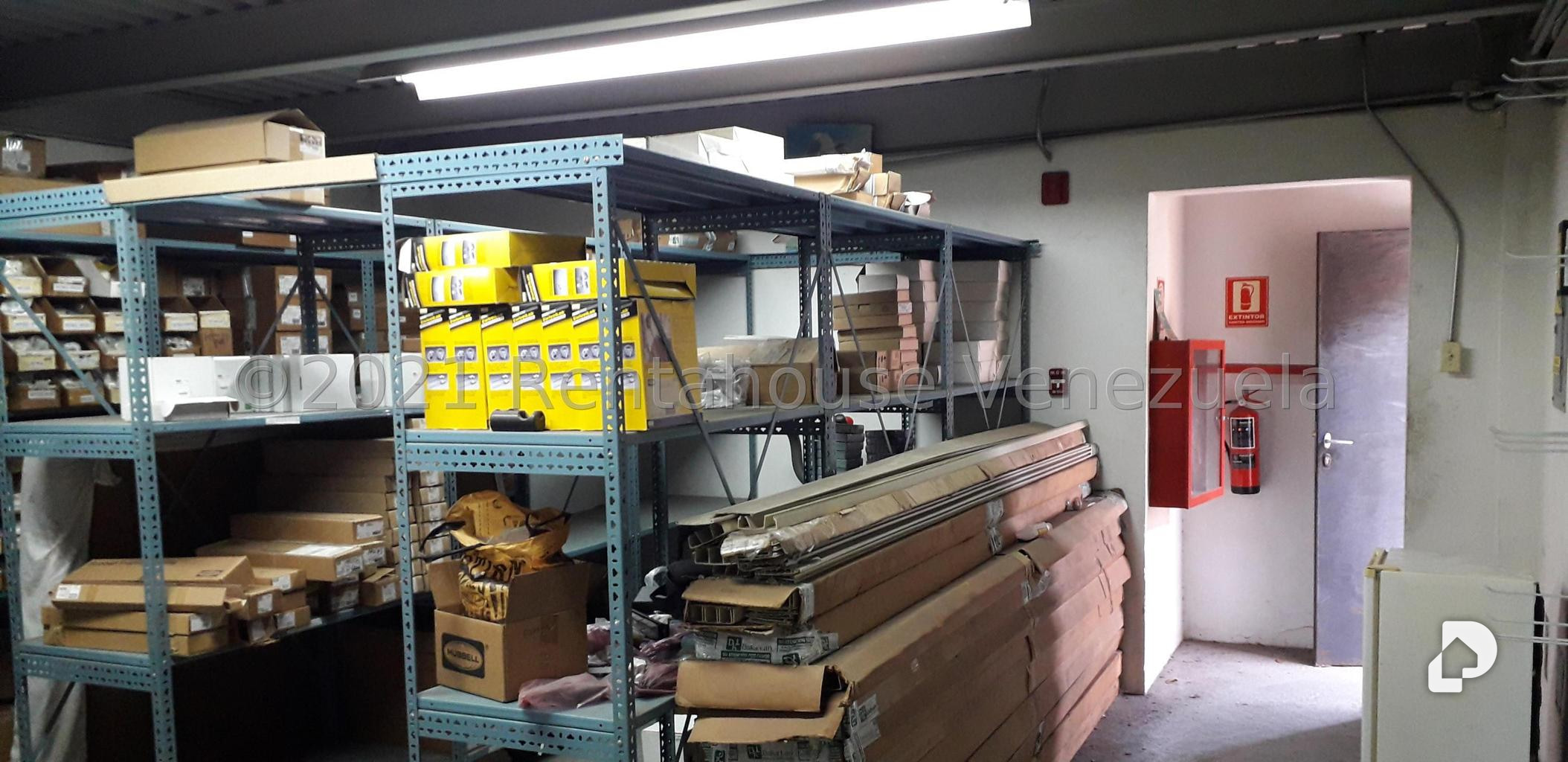 Local comercial en Los Chaguaramos, Caracas – 28