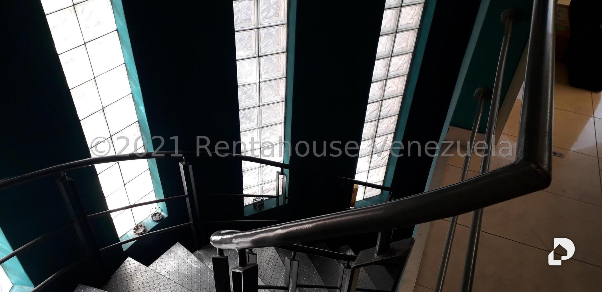 Local comercial en Los Chaguaramos, Caracas – 8