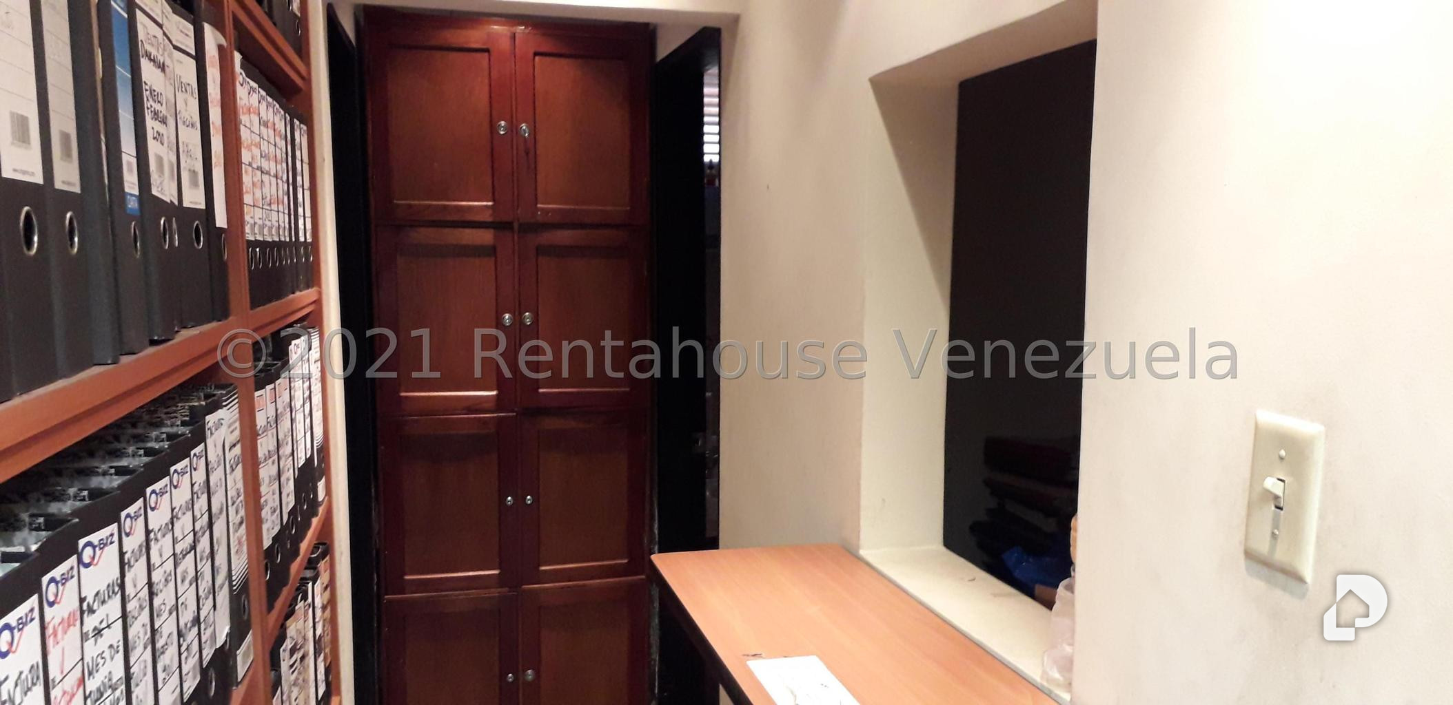 Local comercial en Los Chaguaramos, Caracas – 22