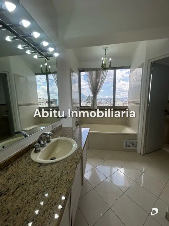 Penthouse en Altamira, Caracas – 12