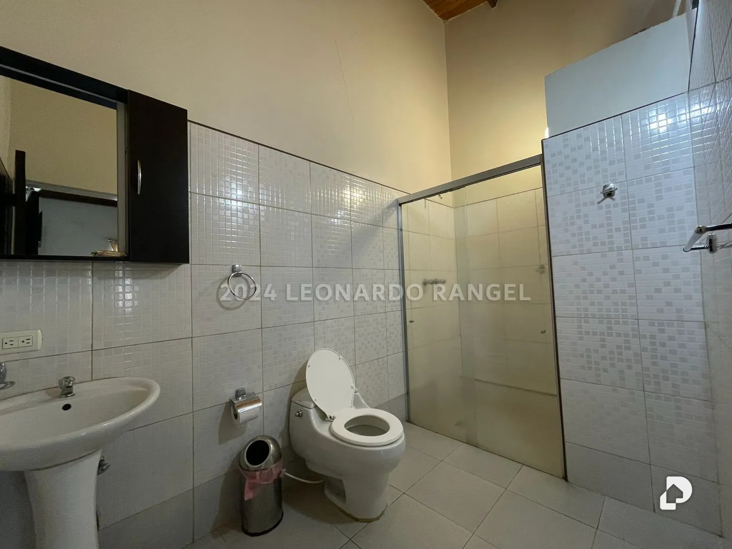 Edificio en Redoma del Chiguire sector Los Pinos, Barinas – 16