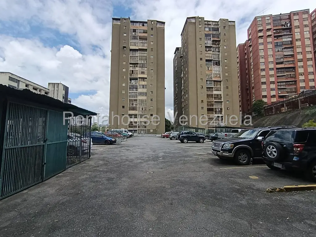 Apartamento en El Tambor, Los Teques - 1