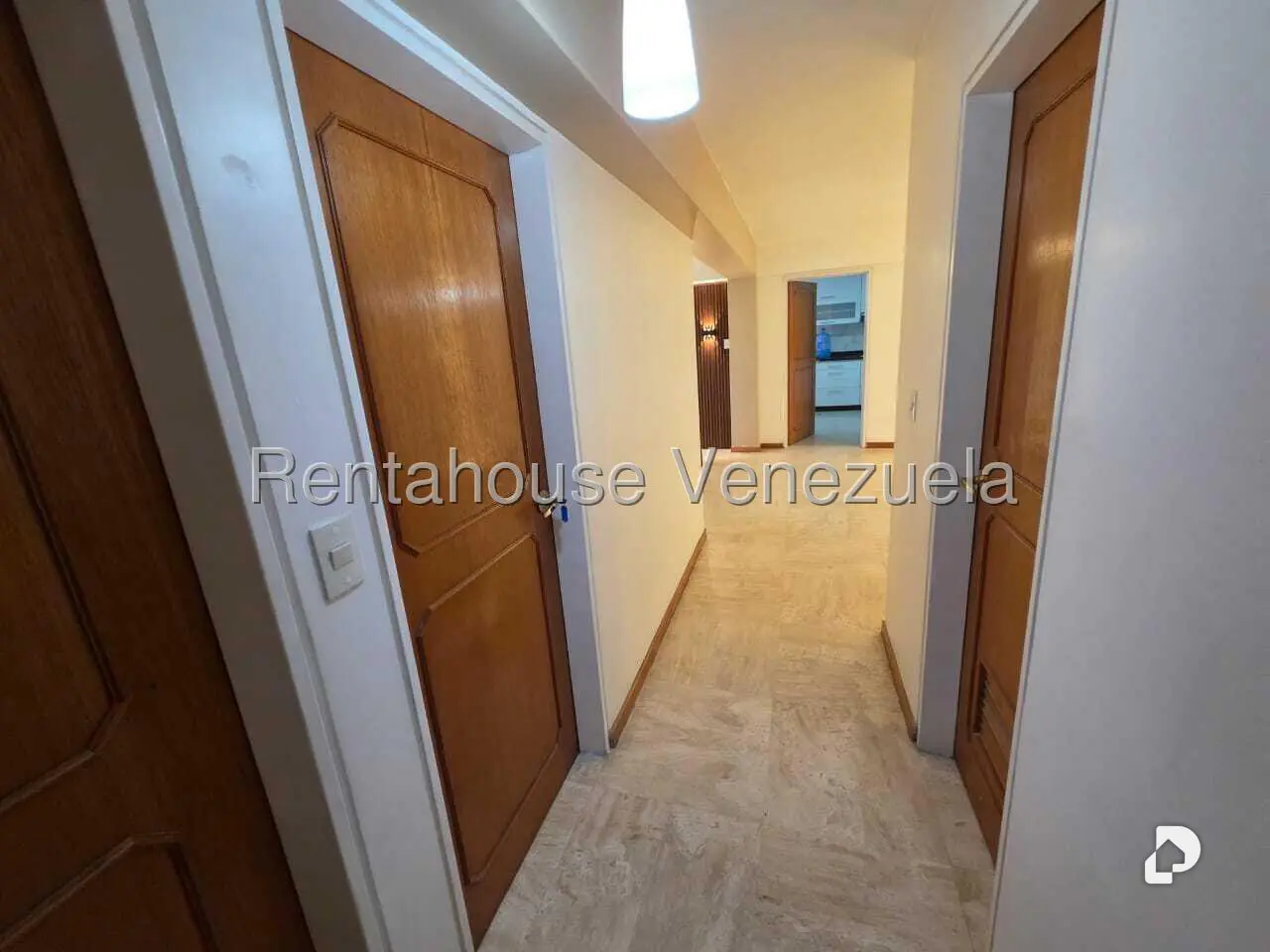 Apartamento en Los Chaguaramos, Caracas – 13