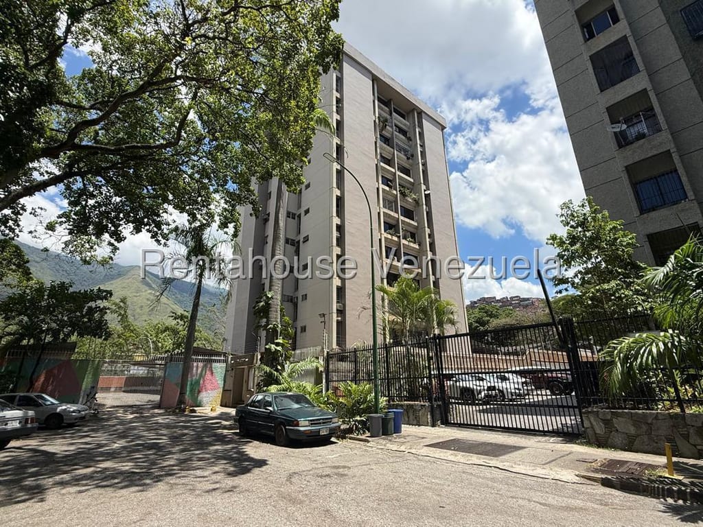 Apartment in La Urbina, Caracas - 1